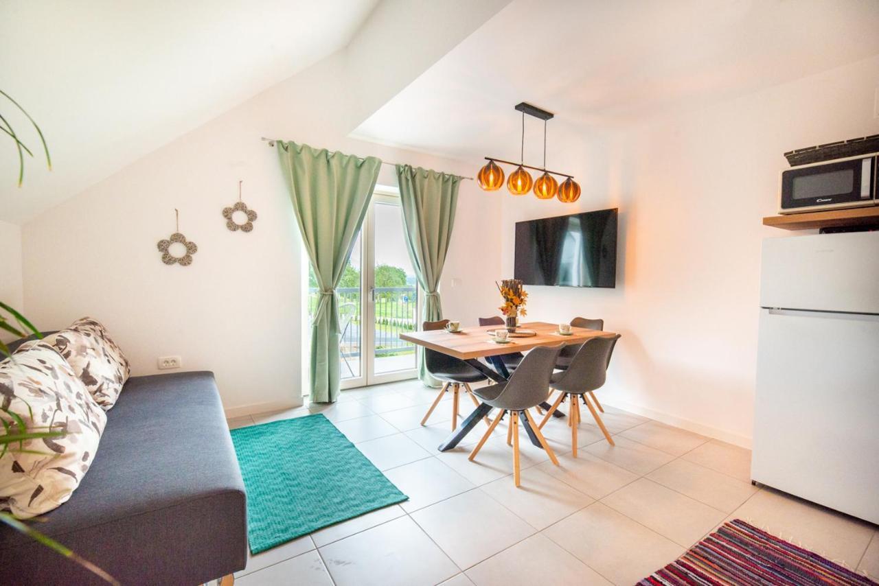 Apple Tree Apartment Μπλεντ Εξωτερικό φωτογραφία