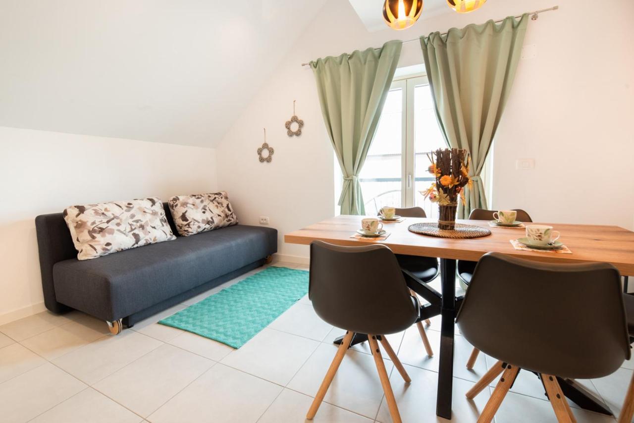 Apple Tree Apartment Μπλεντ Εξωτερικό φωτογραφία