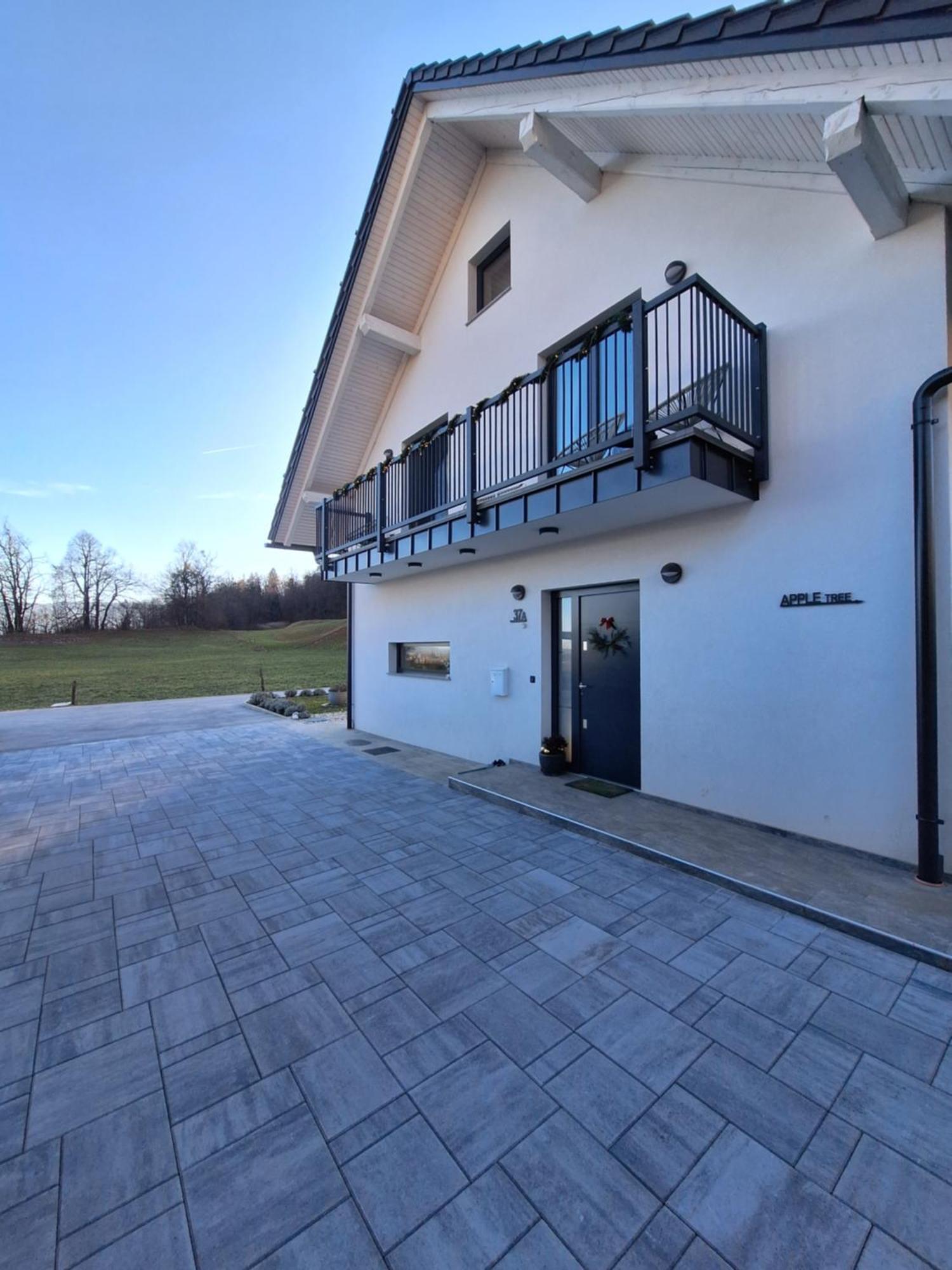 Apple Tree Apartment Μπλεντ Εξωτερικό φωτογραφία